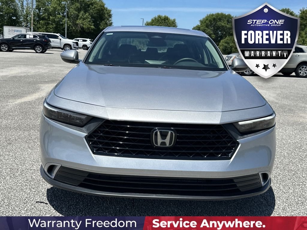 Used 2023  Honda EX image 10
