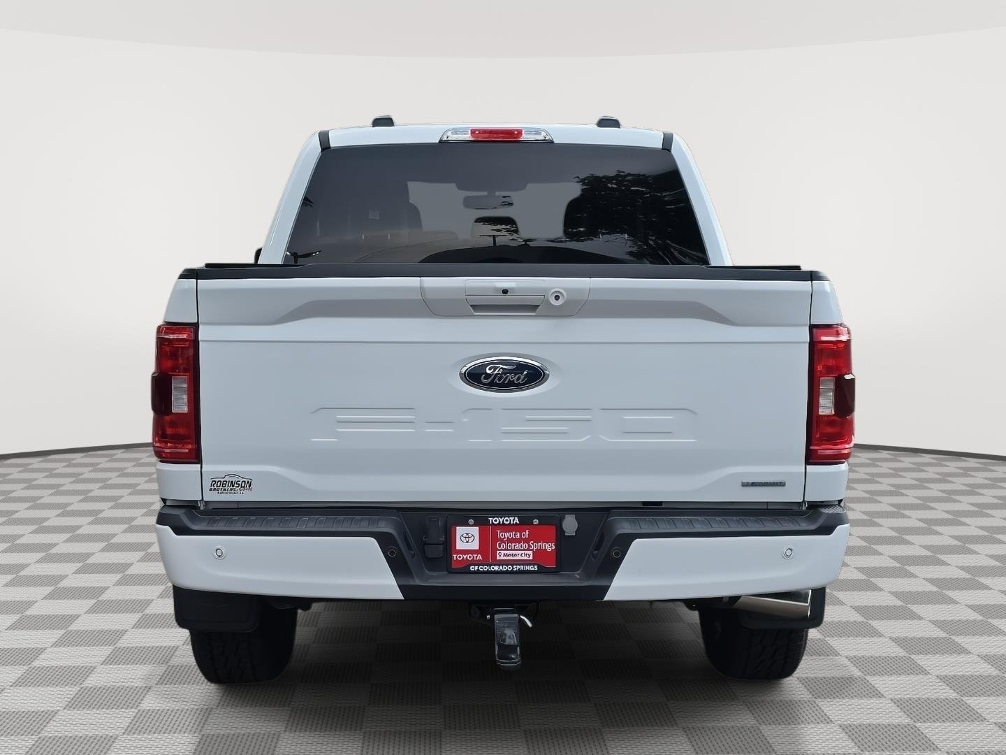 Used 2023 Oxford White Ford XLT image 13