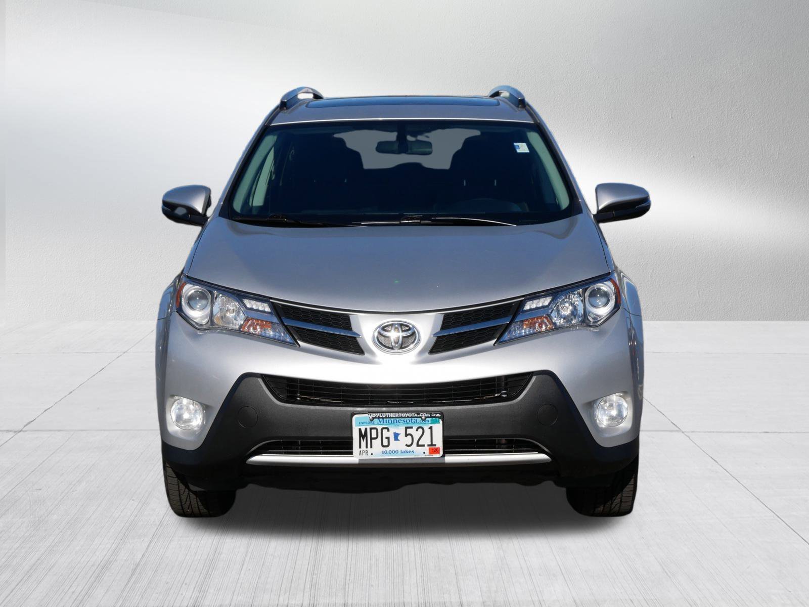 Used 2013 Toyota RAV4 XLE with VIN 2T3RFREVXDW015119 for sale in Bloomington, MN