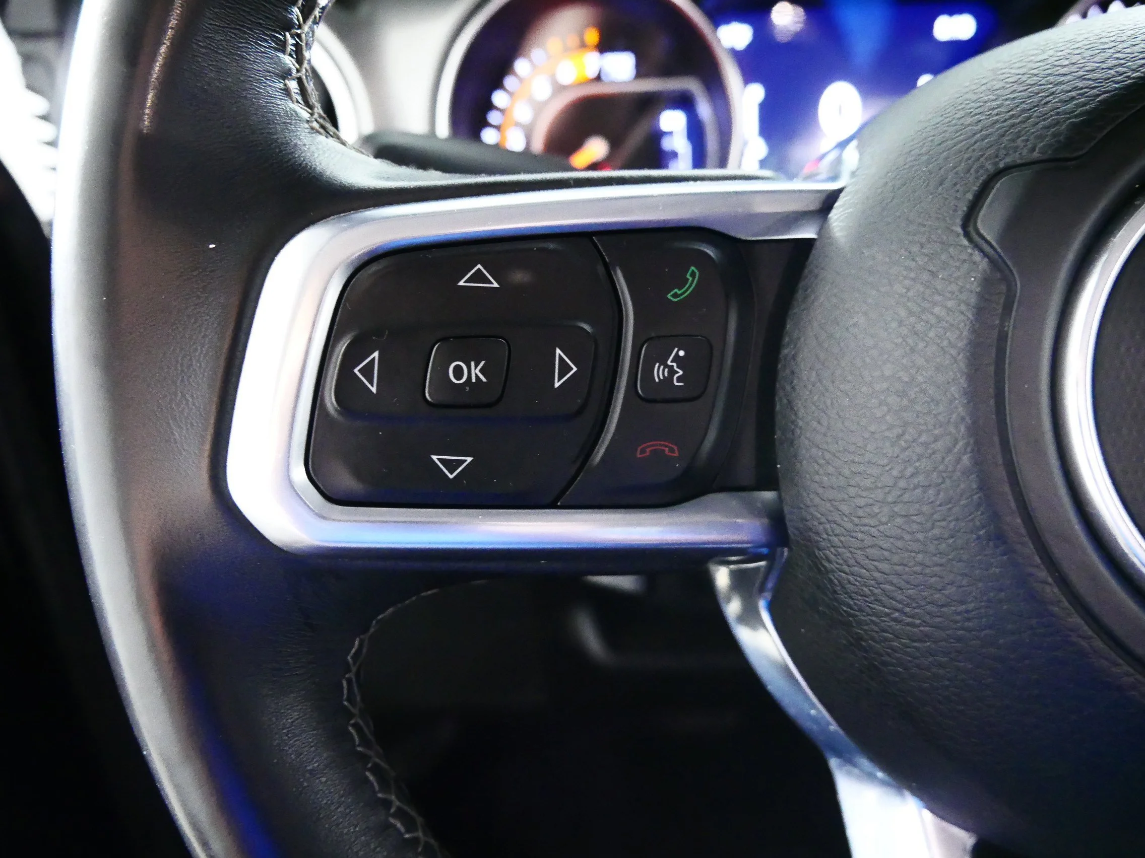 Used 2019 Black Clearcoat Jeep Sahara image 27