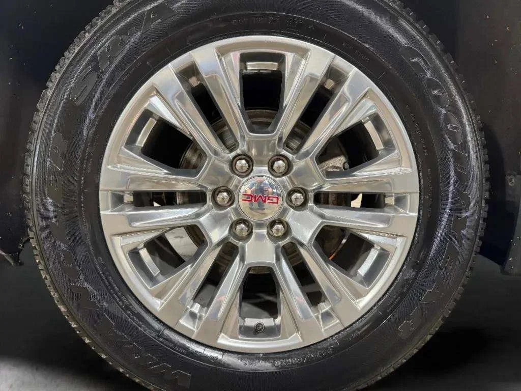 Certified Used 2023 White Frost Tricoat GMC Denali image 39