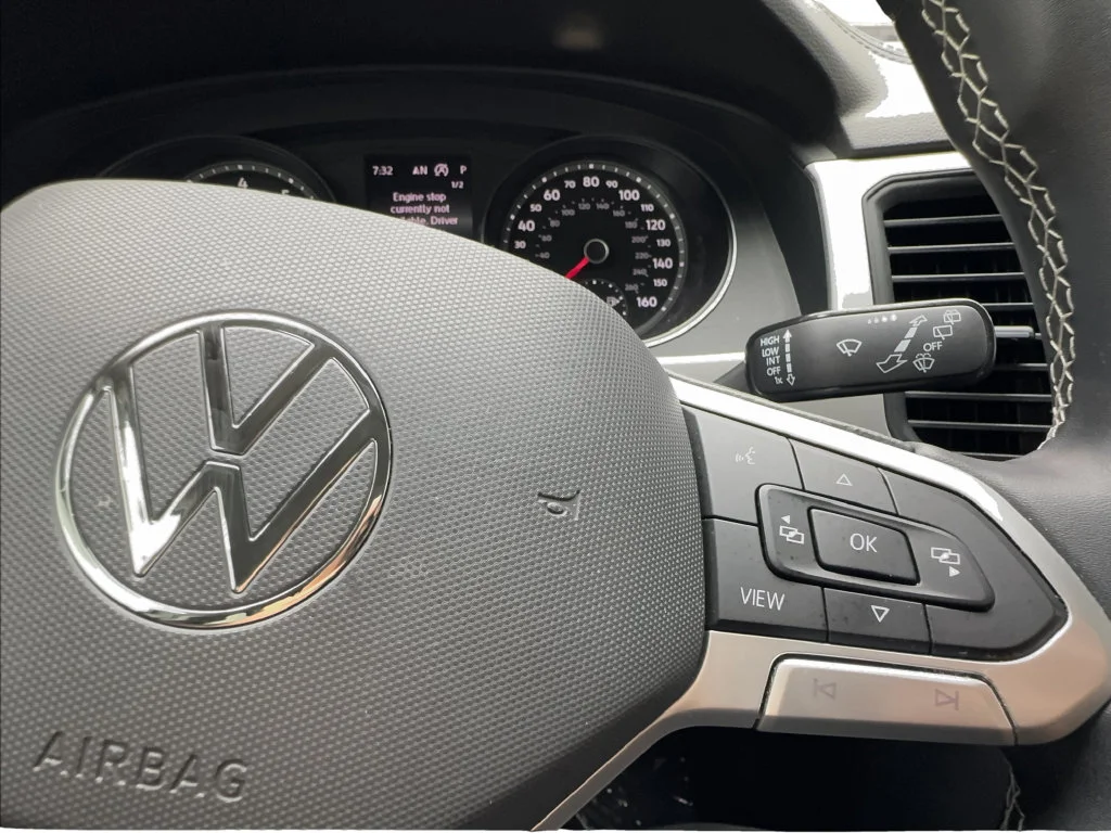 Used 2021 White Volkswagen 3.6L V6 SE w/Technology image 43