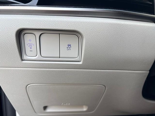 Used 2025 Ebony Black Kia S image 22