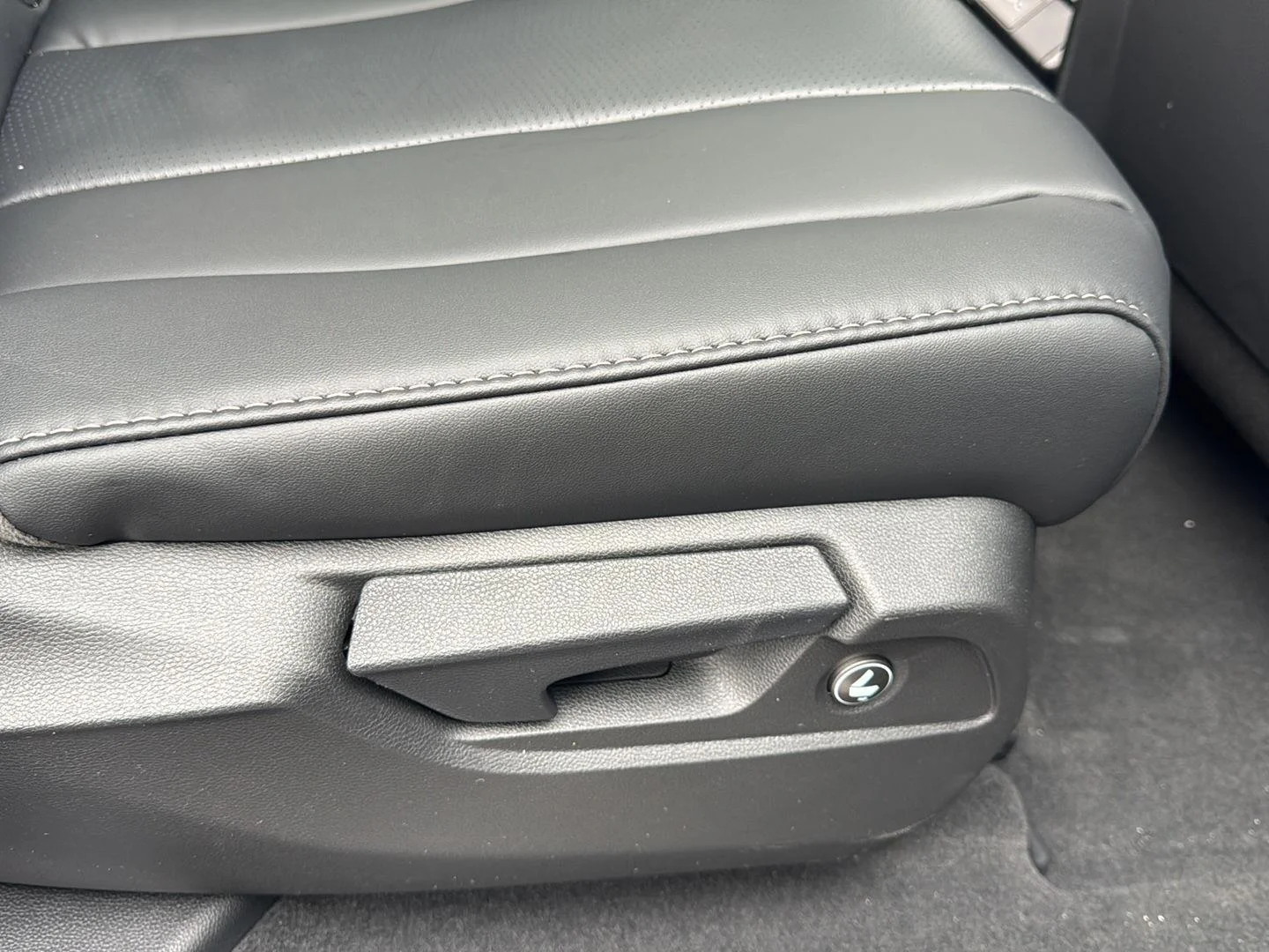 New 2026 Liquid Carbon Metallic Acura SH-AWD w/Tech image 23
