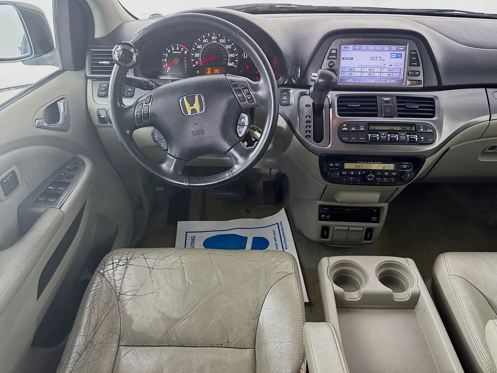 Used 2007 Nimbus Gray Metallic Honda Touring image 26