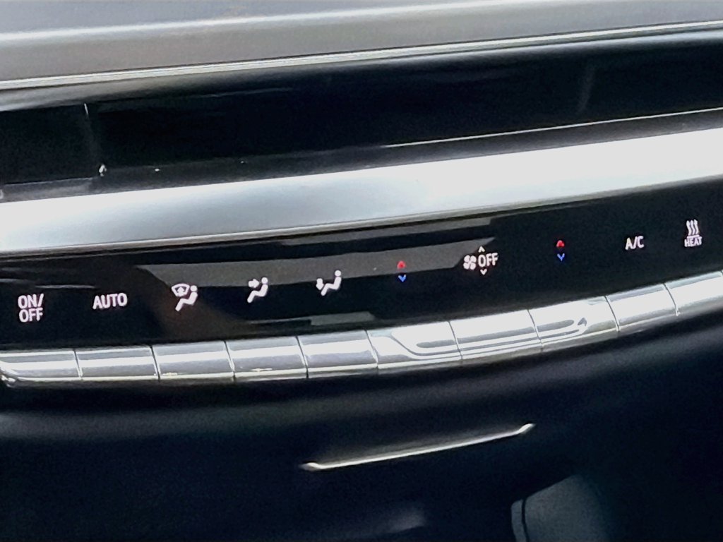 Used 2026 Black Cadillac Signature Luxury image 21