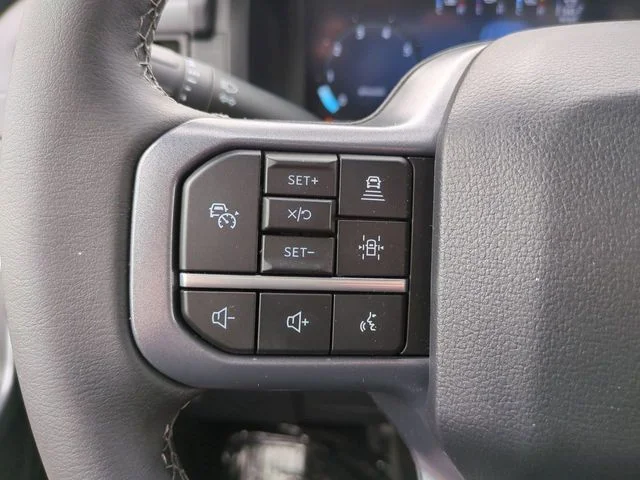 New 2026 Carbonized Gray Metallic Ford XLT image 25