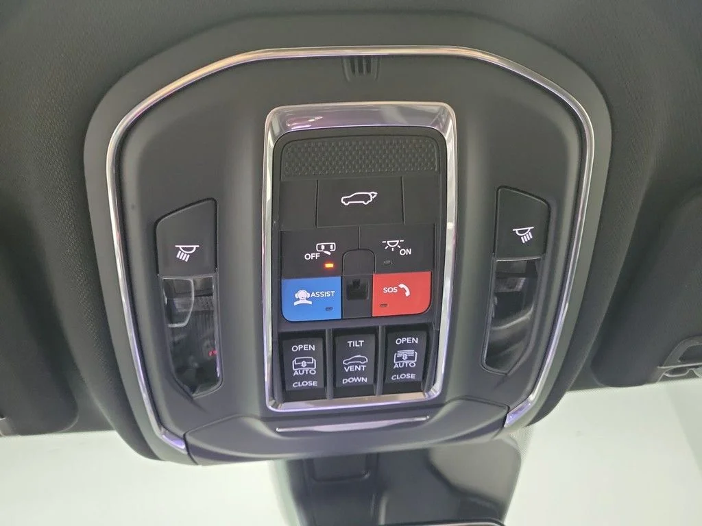 2025 Jeep Grand Cherokee Limited - Photo 29