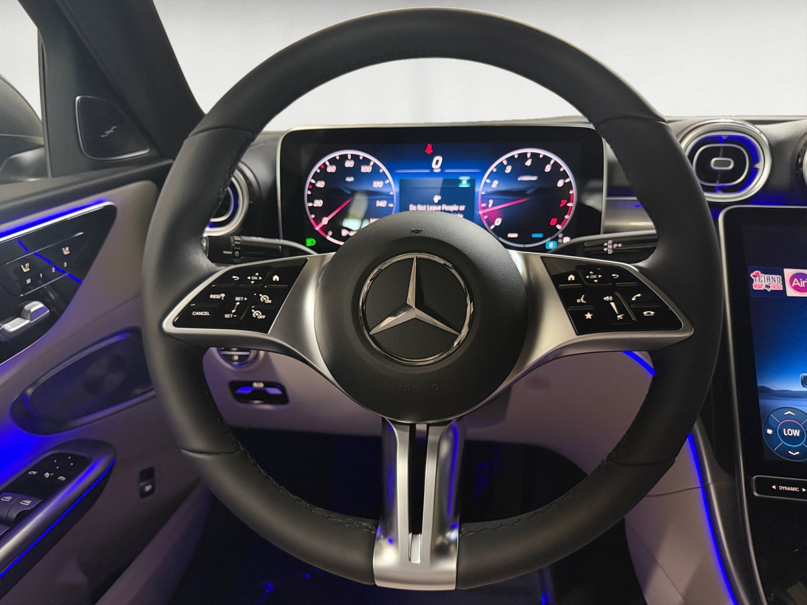 New 2026 MANUFAKTUR exclusive graphite grey magno Mercedes-Benz C 300 image 36