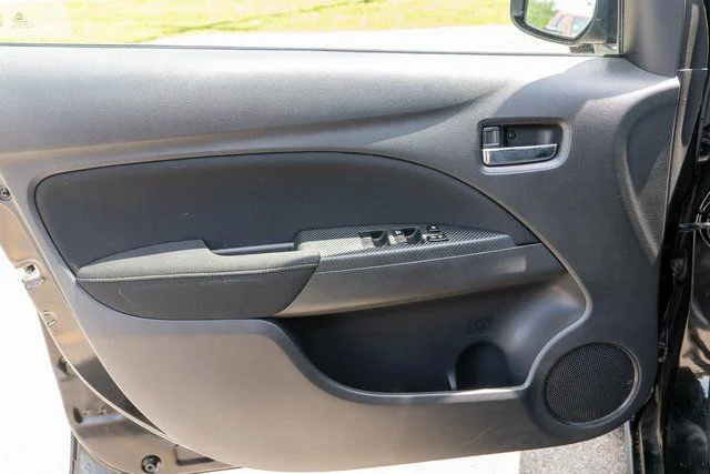 Used 2024  Mitsubishi SE image 16