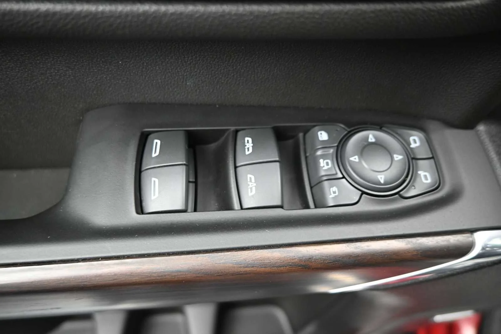 Used 2022 Cayenne Red Tintcoat GMC SLT image 18