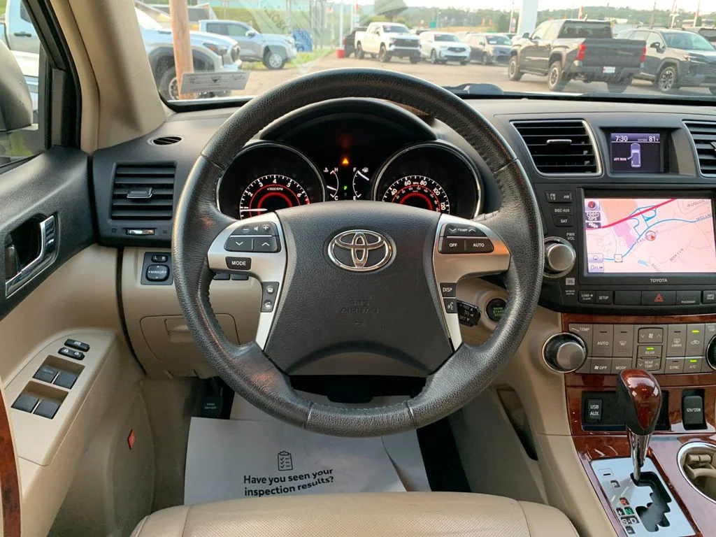 Used 2012 White Toyota Limited image 17