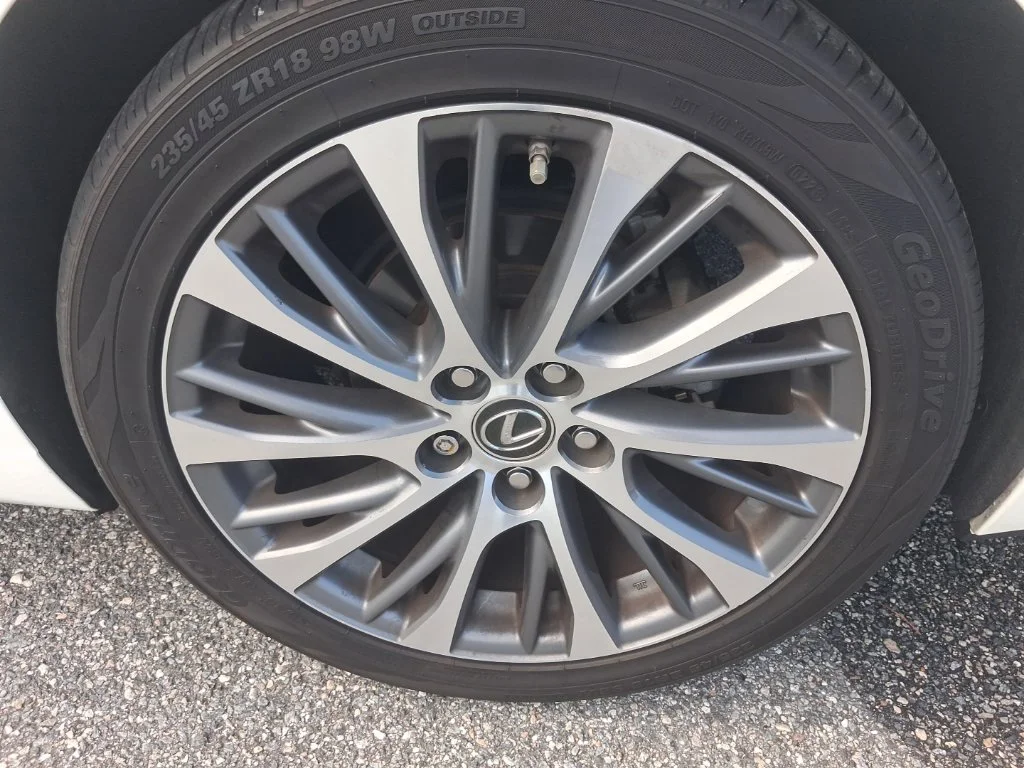 Used 2021 White Lexus 350 image 14
