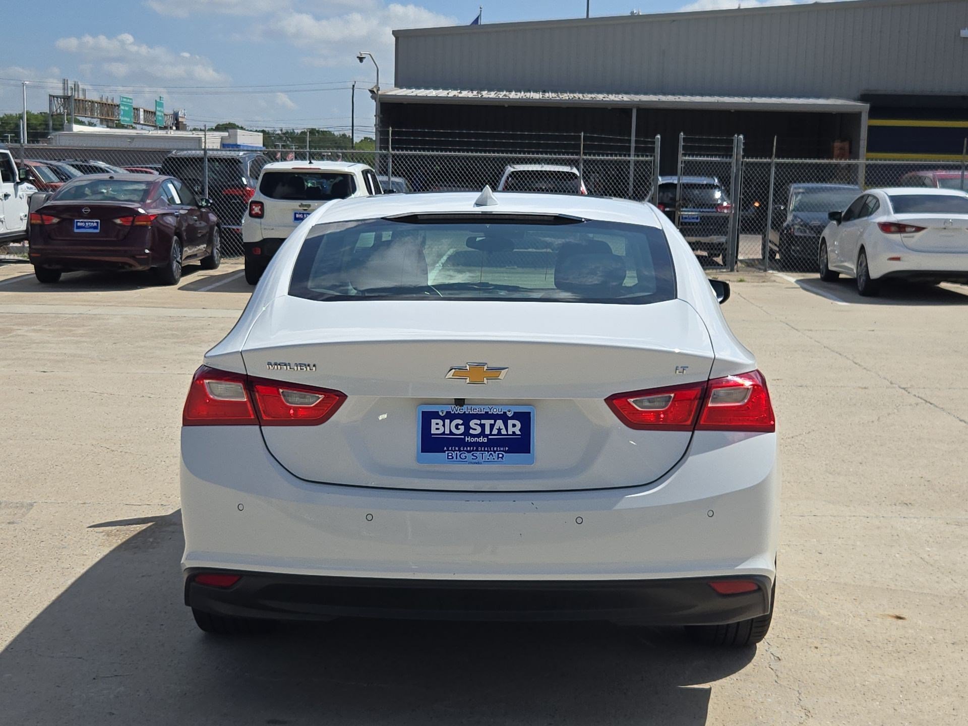 Used 2024 Summit White Chevrolet LT image 4