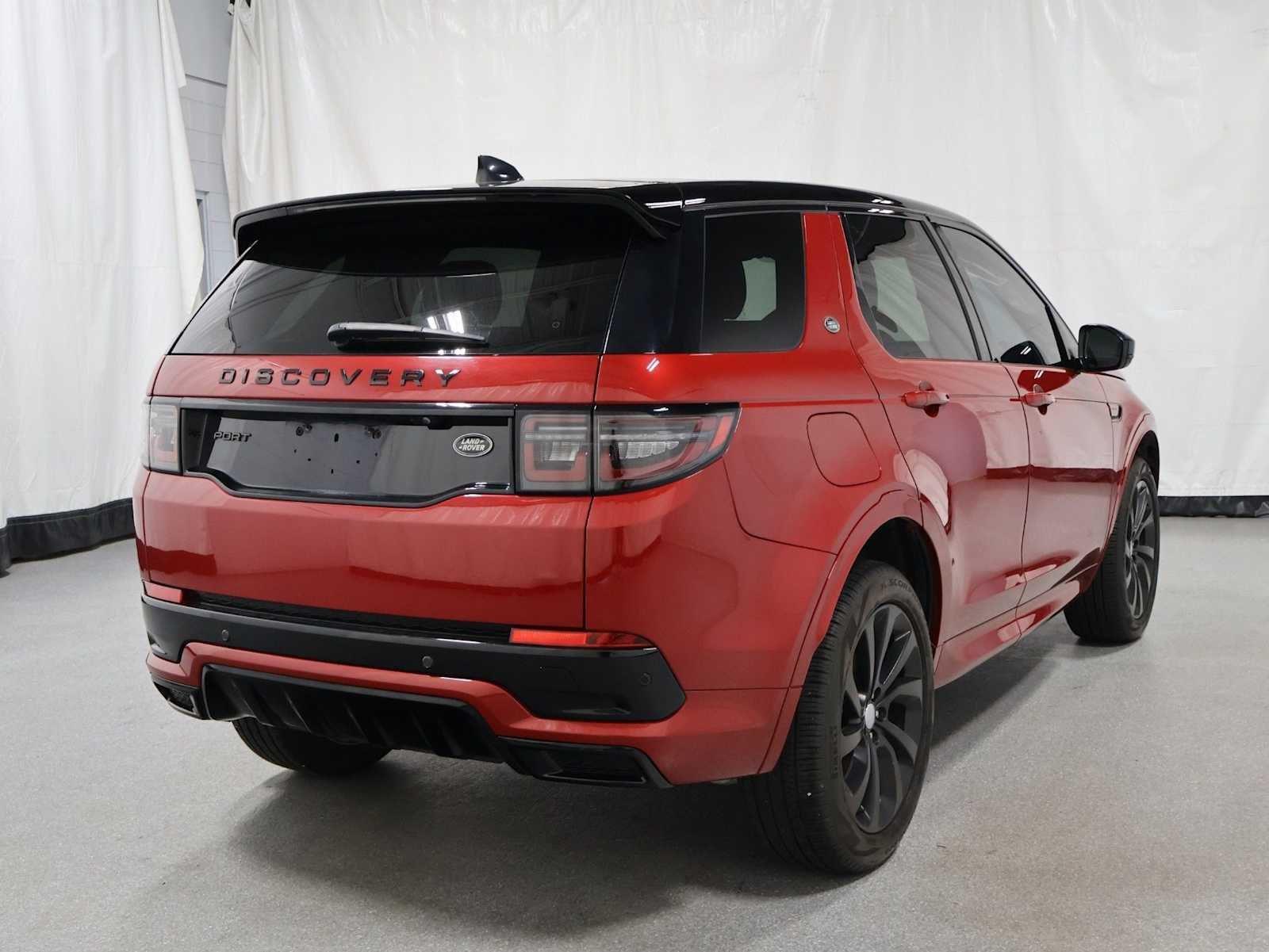 Used 2022  Land Rover S R-Dynamic image 9