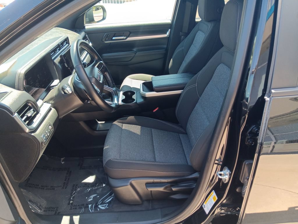 Used 2025 Ebony Twilight Metallic GMC Elevation image 9