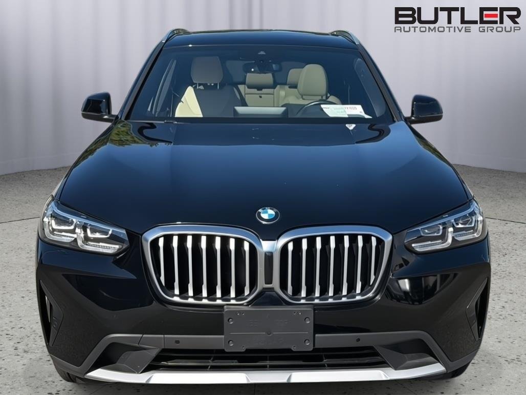 Used 2022 Jet Black BMW xDrive30i image 9