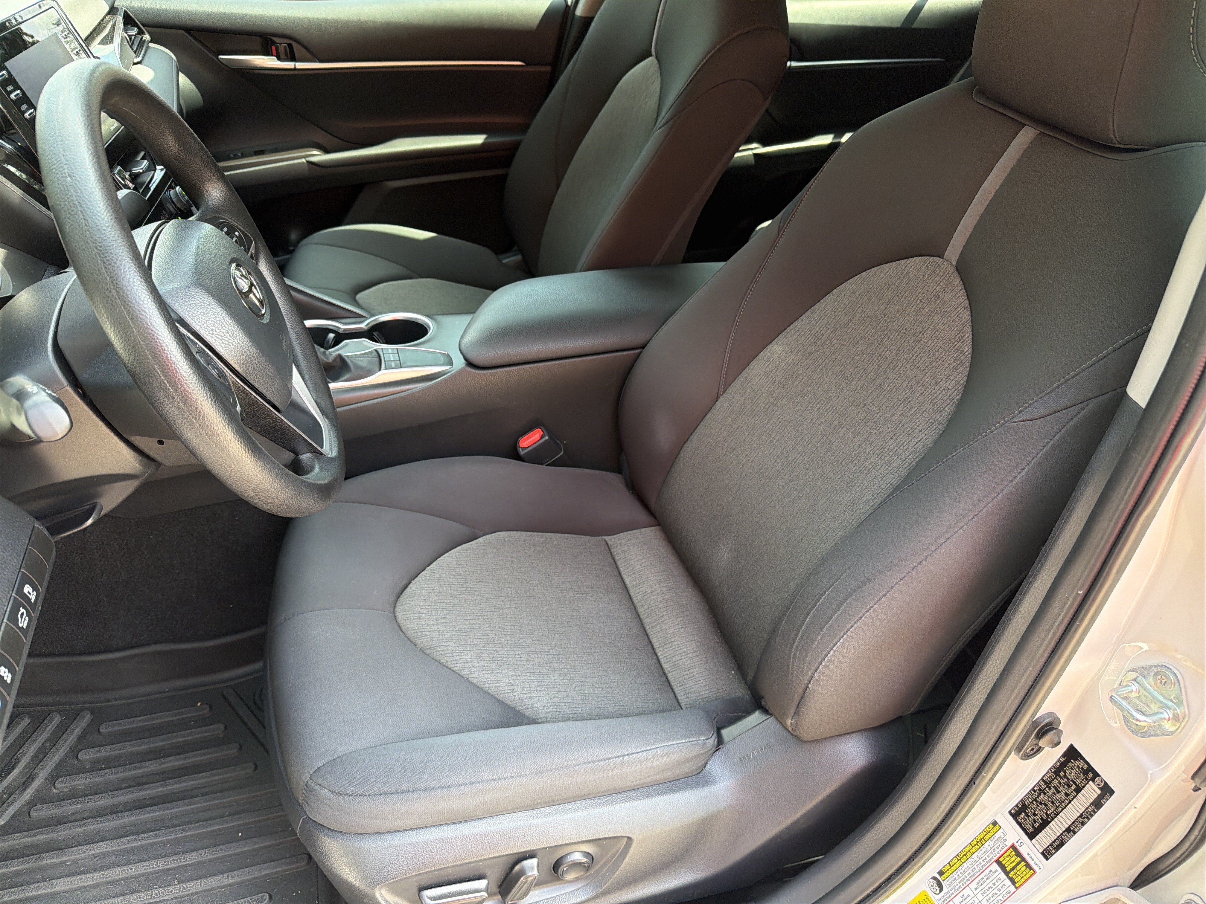 Used 2024 Ice Toyota LE image 16