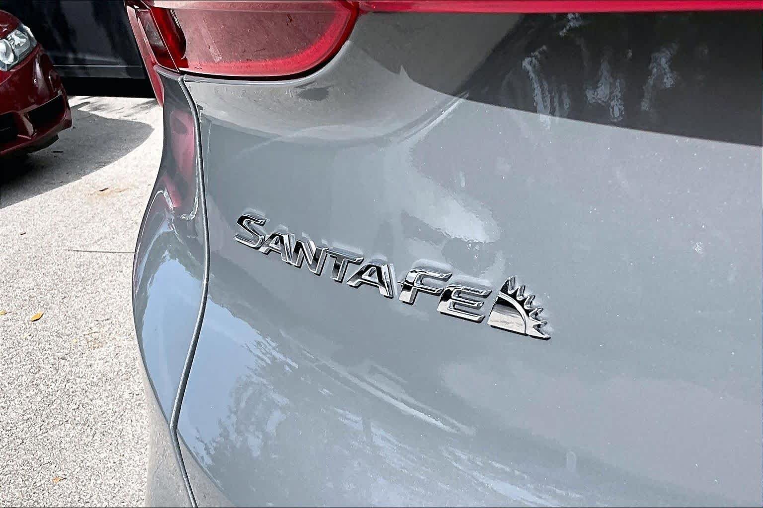 Used 2022 Hampton Gray Hyundai Limited image 10