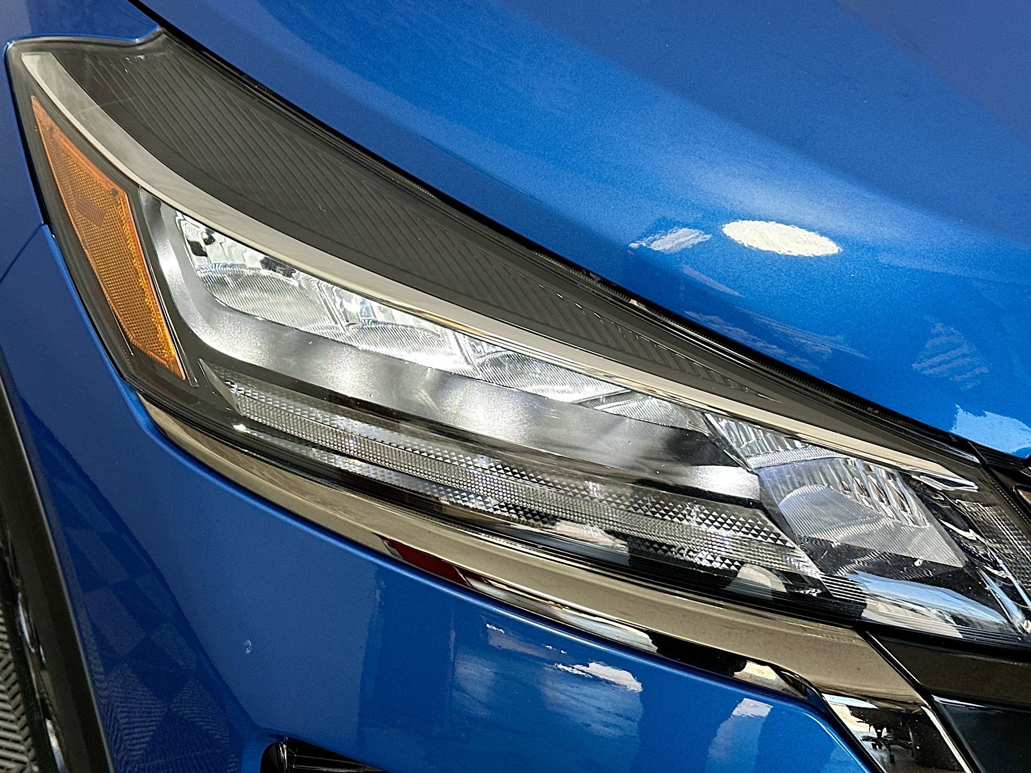 Used 2023 Electric Blue Metallic Nissan SR image 9
