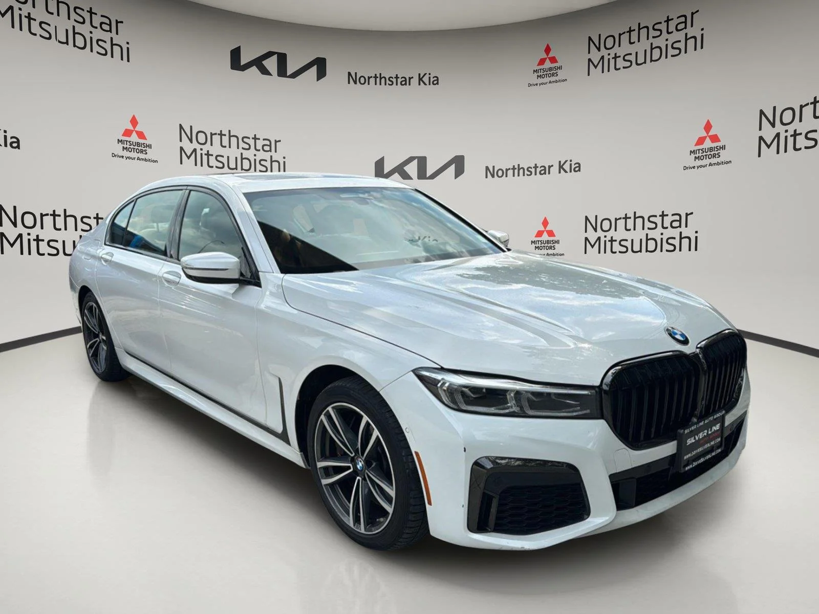 Used 2021 Mineral White Metallic BMW 750i xDrive image 7