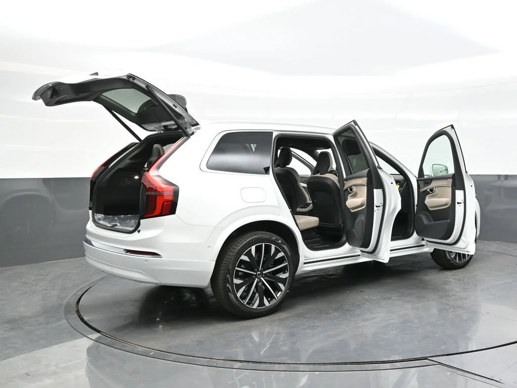 New 2026 Crystal White Volvo Plus image 42