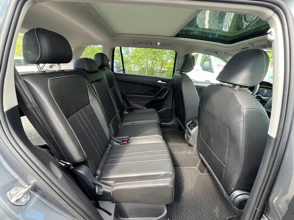 Certified Used 2024 Gray Volkswagen 2.0T SE image 28