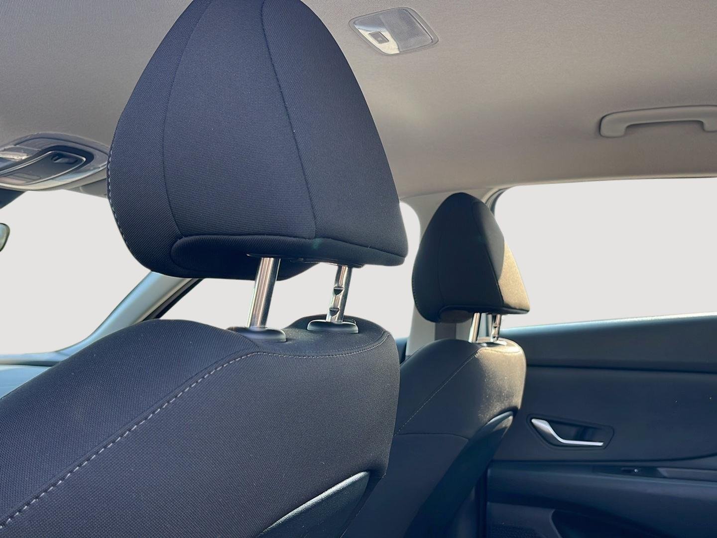 2024 Hyundai Elantra SEL - Photo 14