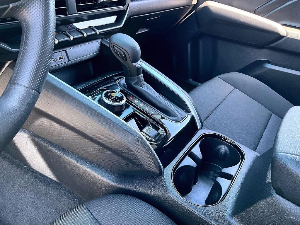 Used 2024 Summit White Chevrolet Trail Boss image 20