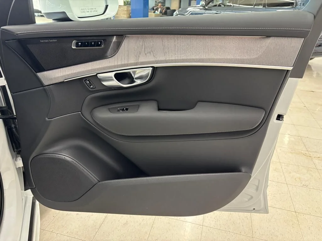 New 2026 Crystal White Volvo Ultra image 16