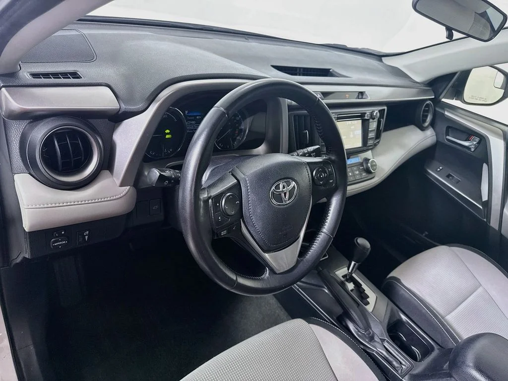 Certified Used 2016 Super White Toyota XLE image 9