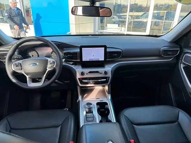 Used 2024 Gray Ford XLT image 30