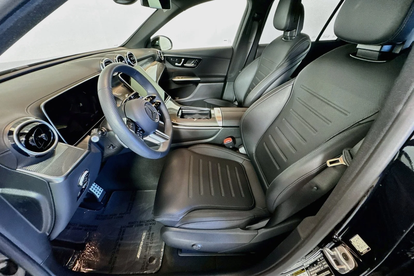 Used 2026 Black Mercedes-Benz GLC 300 image 18
