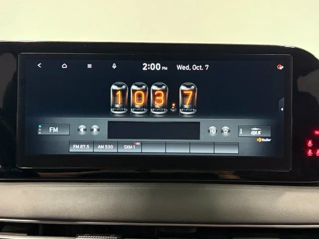Used 2023 Gray Hyundai Limited image 23