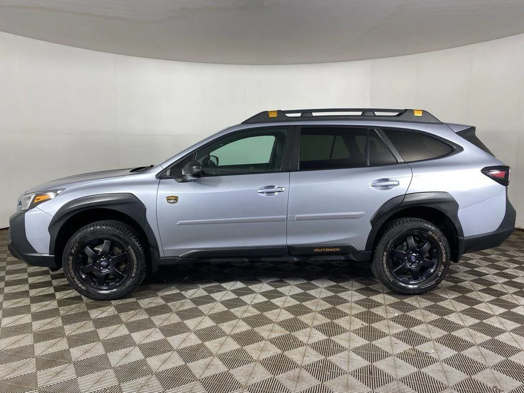 Used 2024 Ice Silver Metallic Subaru Wilderness image 4