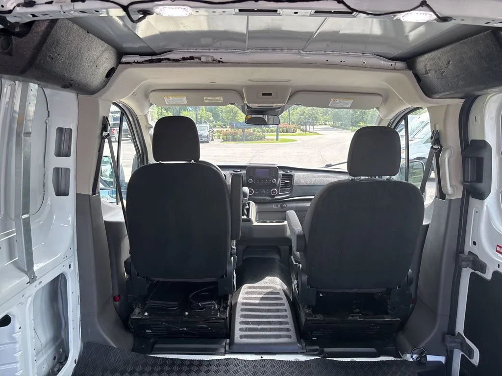 Used 2024 Oxford White Ford Base image 17