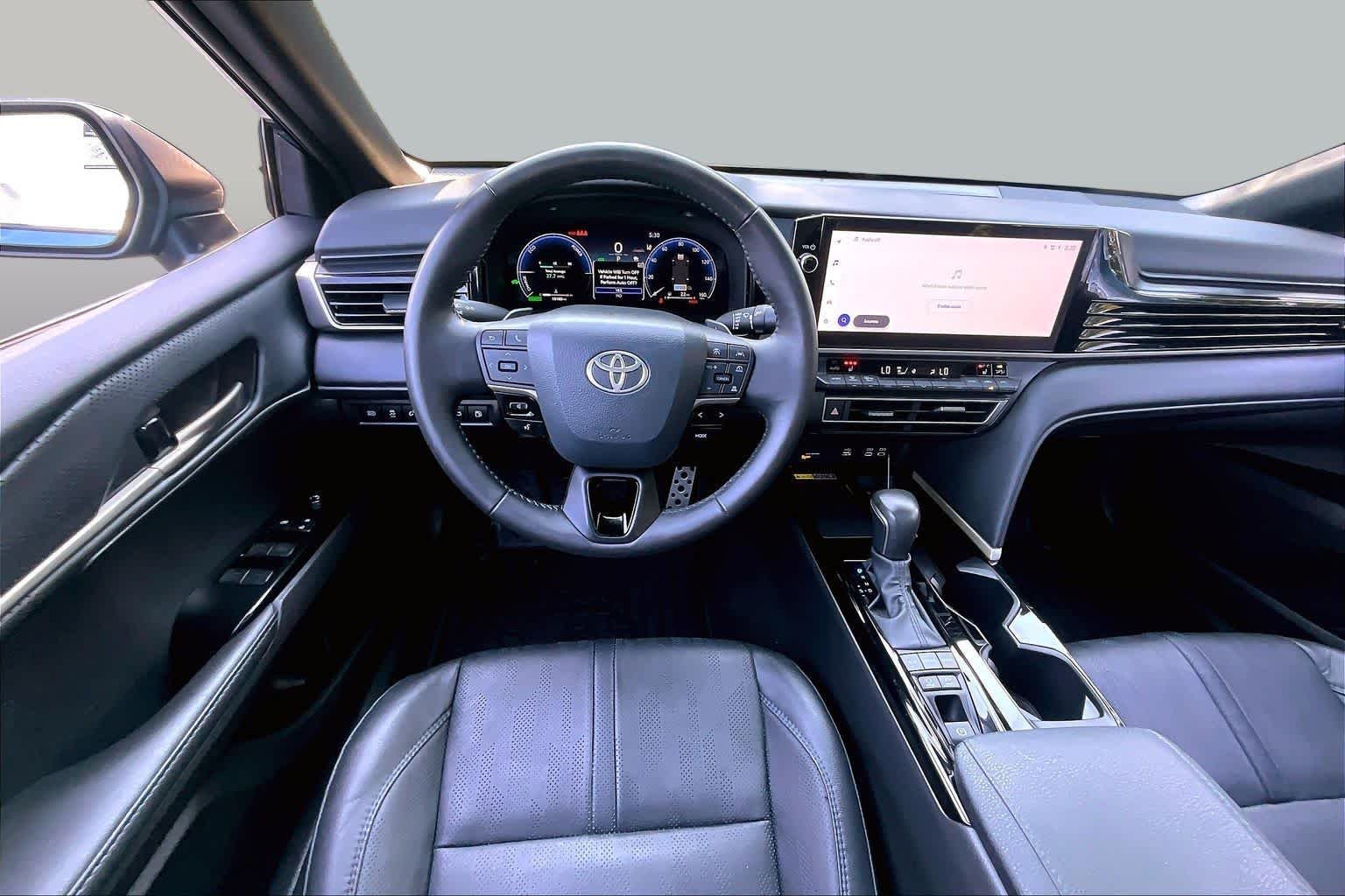 Used 2025 Ocean Gem Toyota XSE image 6