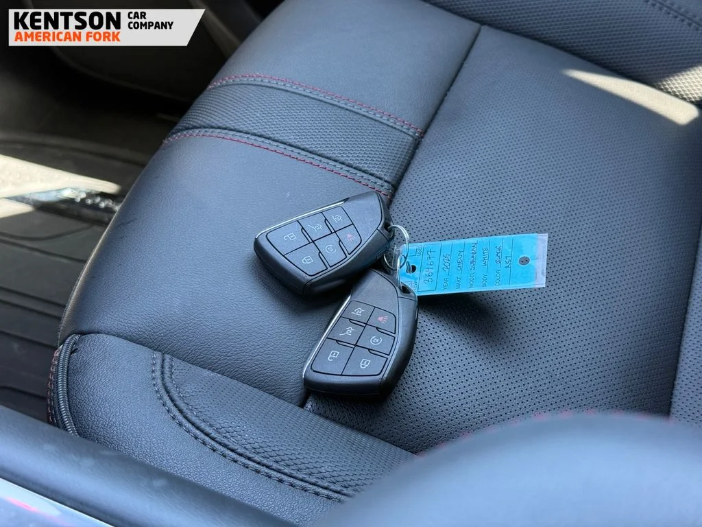 Used 2025 White Chevrolet RST image 37