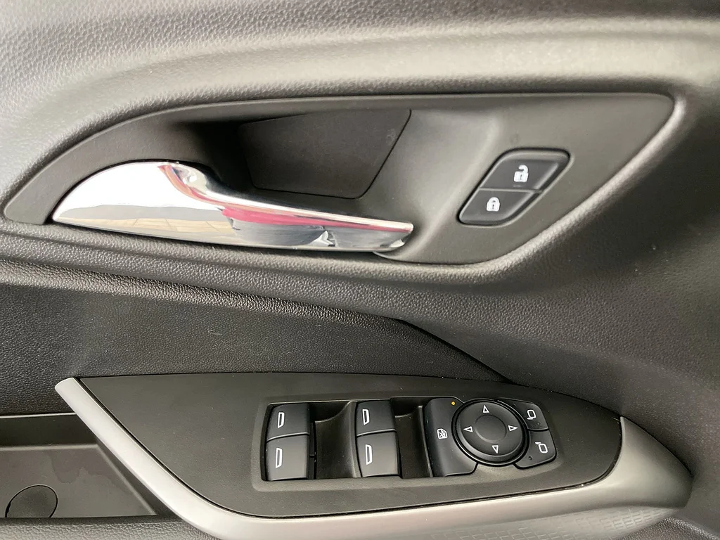 Used 2024 Summit White Chevrolet RS image 21