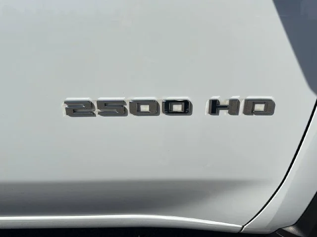 Used 2025 Summit White Chevrolet Custom image 30