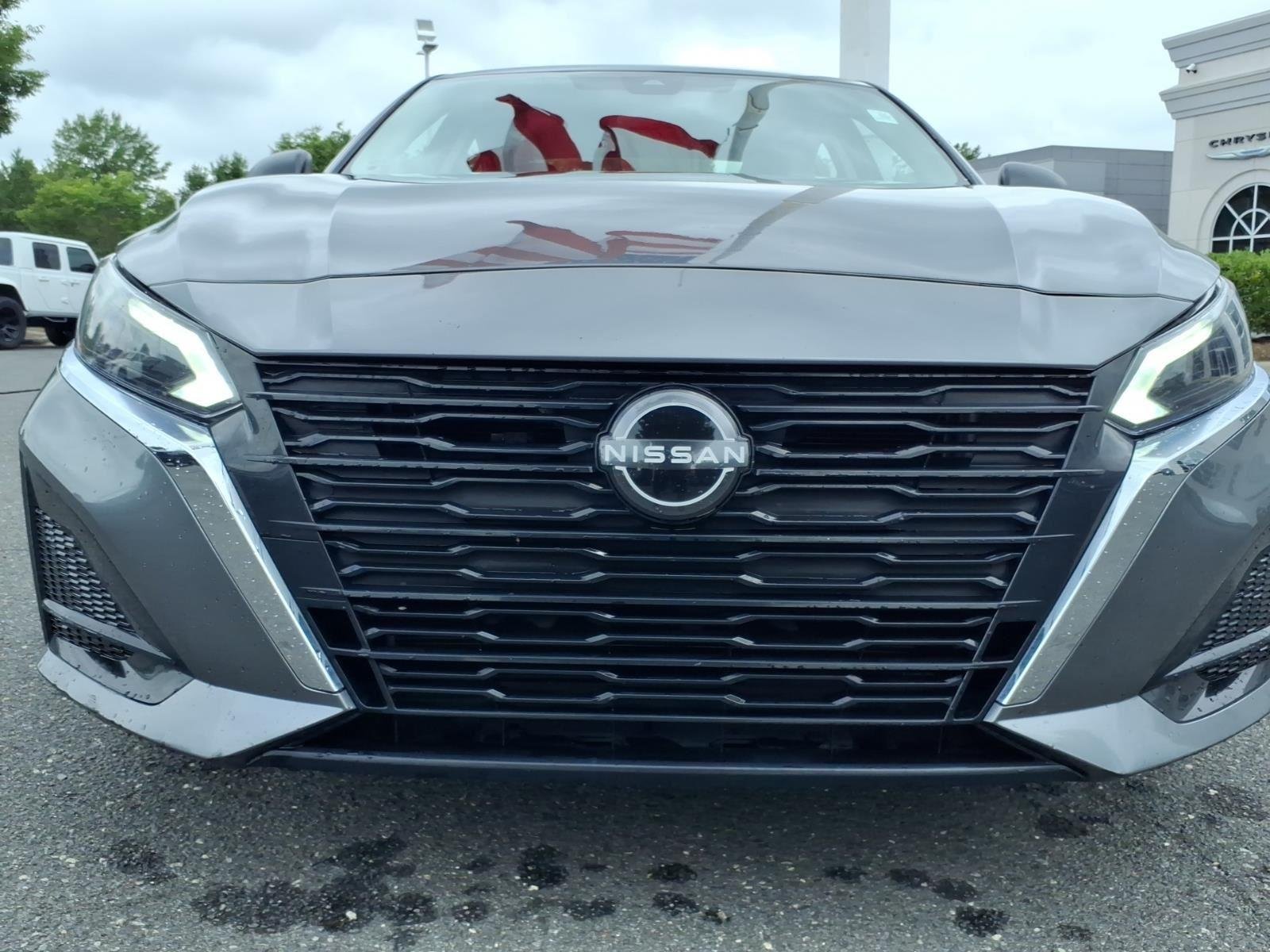 Used 2024 Gun Metallic Nissan 2.5 SV image 12