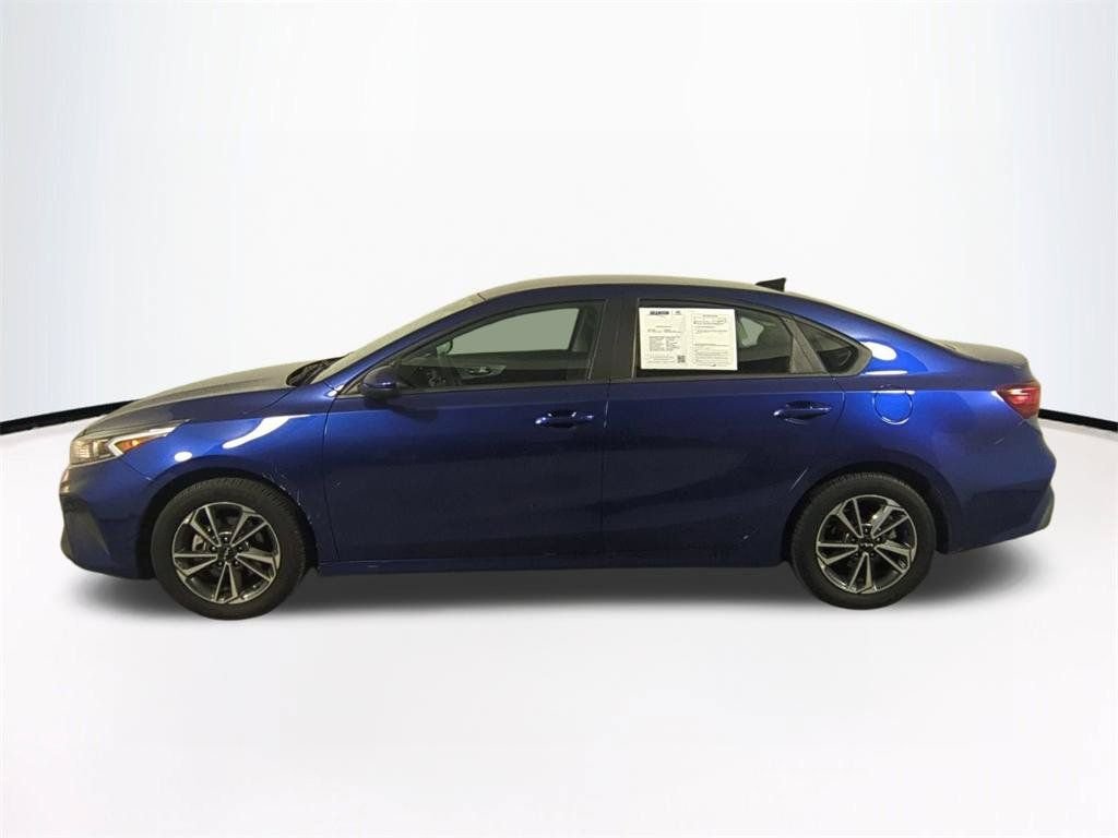 2024 Kia Forte LXS - Photo 8