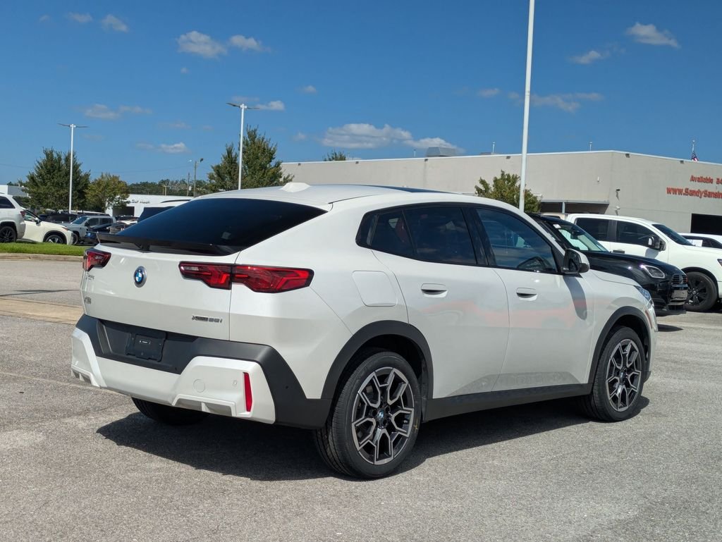 Used 2025 White BMW xDrive28i image 5