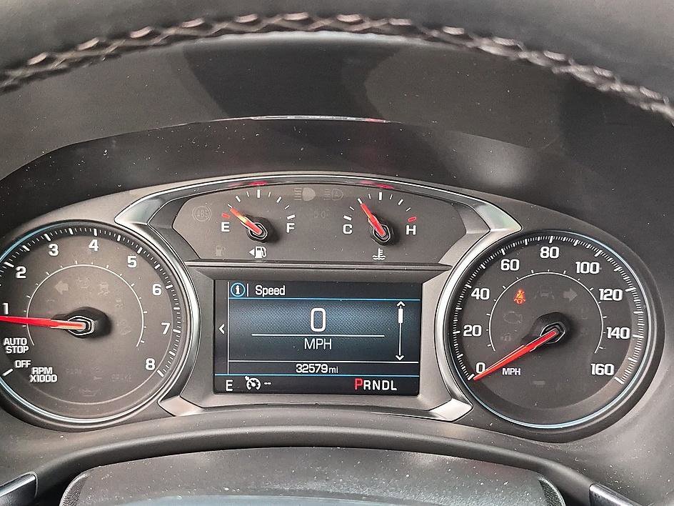 Used 2024 Lakeshore Blue Metallic Chevrolet LT image 19