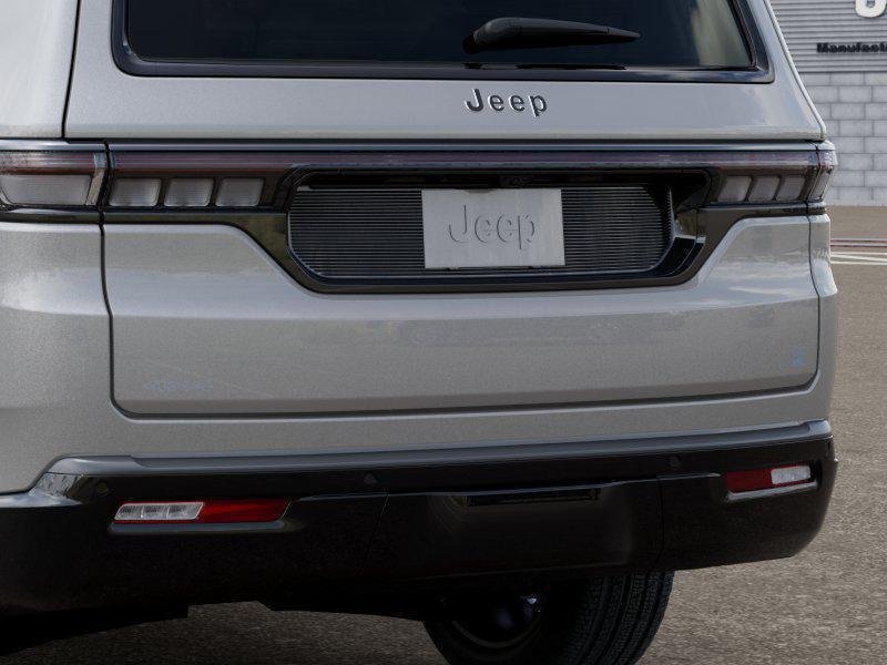 New 2026 Silver-Zynith Exterior Paint Jeep 85th Anniversary image 13