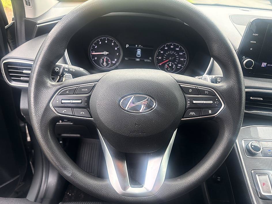Used 2022 Hampton Gray Hyundai SEL image 17