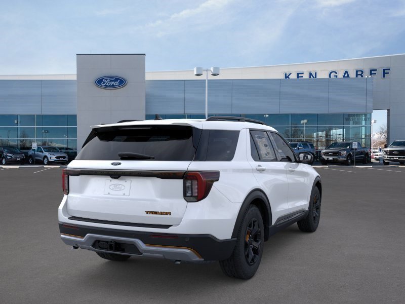 New 2026 Star White Metallic Tri-Coat Ford Tremor image 9