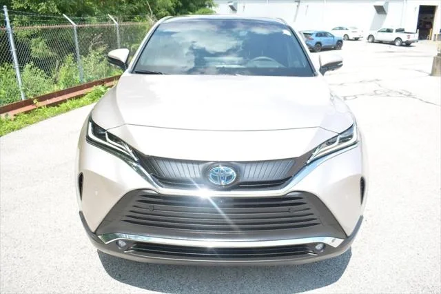 Certified Used 2023 TITANIUM GLOW Toyota  image 2