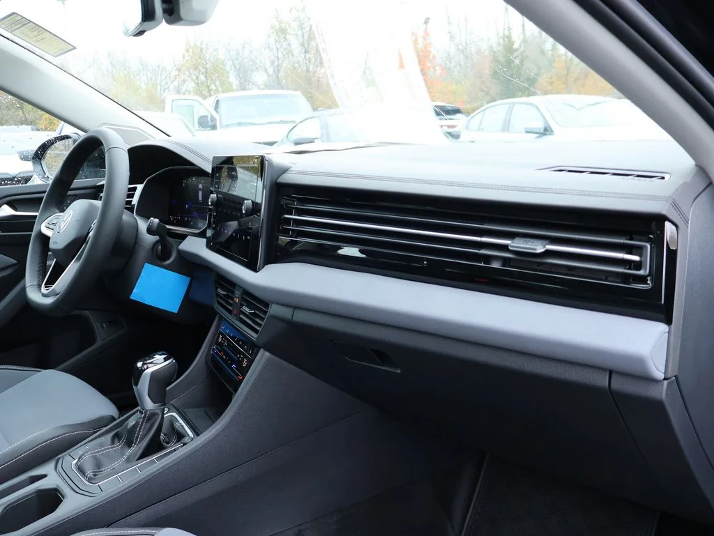 New 2026 Black Volkswagen 1.5T SE image 12