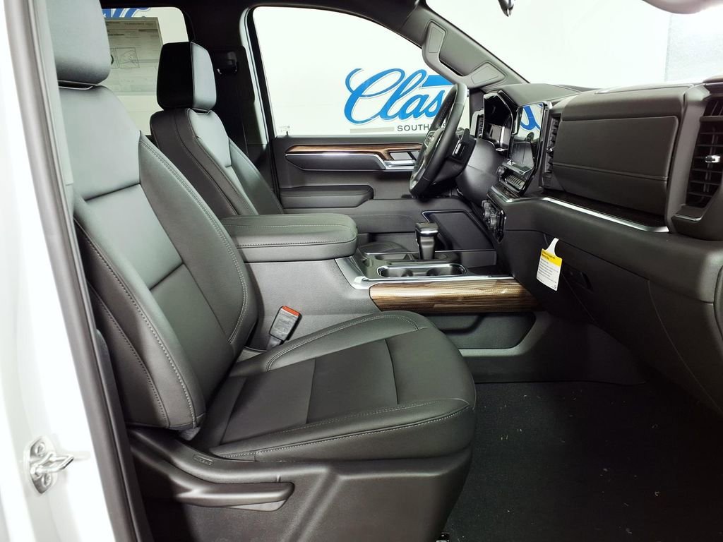 2026 Chevrolet Silverado 1500 LT - Photo 11